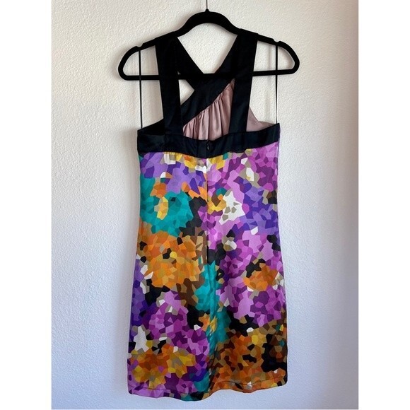 Trina Turk Women's 100% Silk Halter Sleeveless Pixelated Floral Dress - Size 4 - Picture 4 of 11
